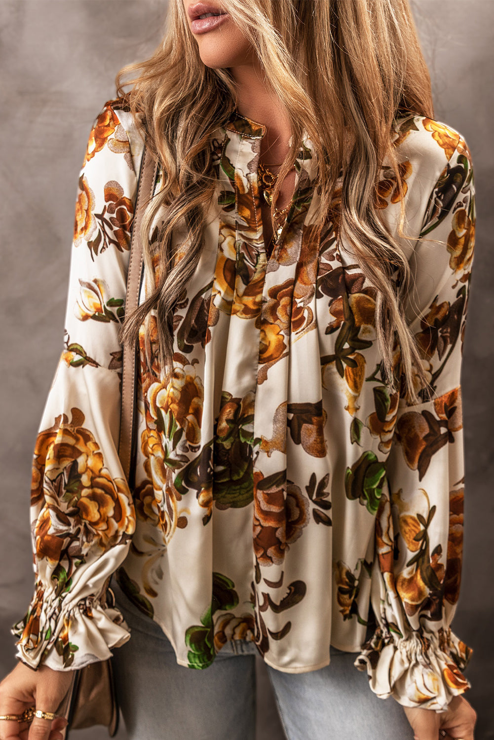 Gorgeous Floral Split Neck Flounce Sleeve Blouse