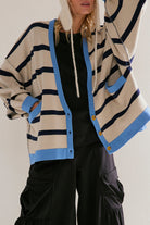 Colorblock Drop Shoulder Buttoned Loose Cardigan